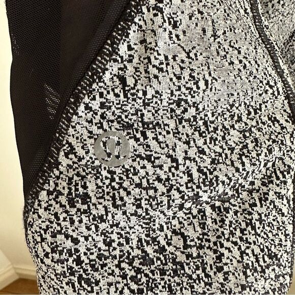 Lululemon Outrun Tight Power Luxtreme Spray Jacquard White Black Leggings - Picture 9 of 10
